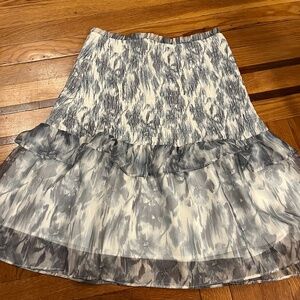 Yakira Bella Emily skirt size M NWT
